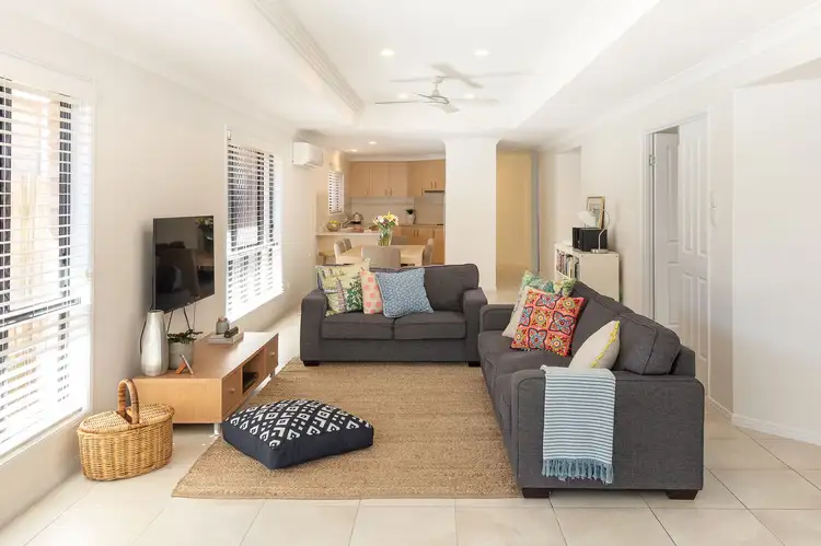 17 Walsh Street, Redcliffe QLD 4020