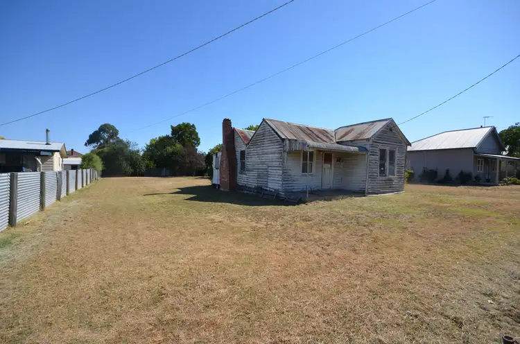 7 Willoby Street, Beaufort VIC 3373