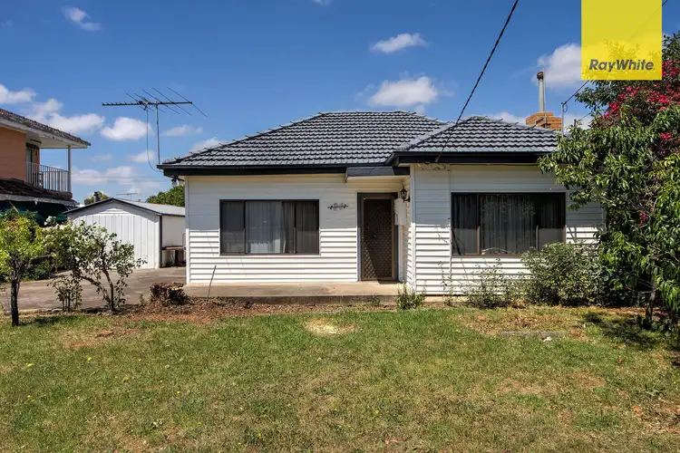 21 Woods Street, St Albans VIC 3021
