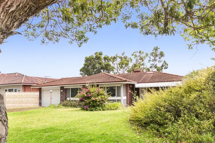 17 Davis Road, Attadale WA 6156