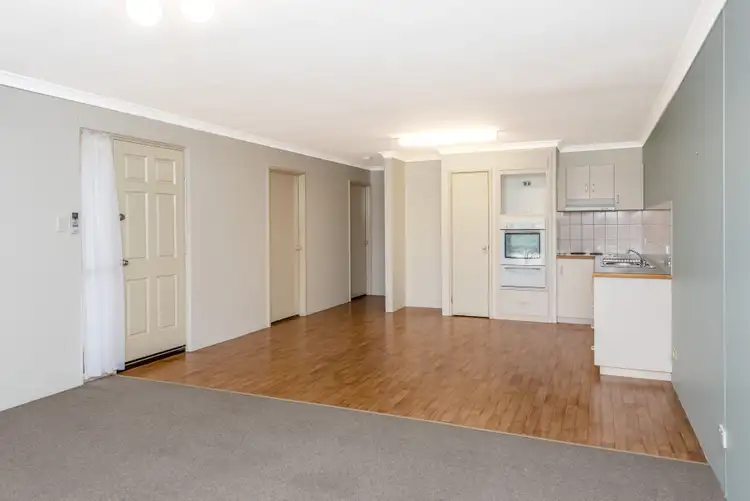 Sixth view of Homely unit listing, 1/450 Chapman Road, Bluff Point WA 6530