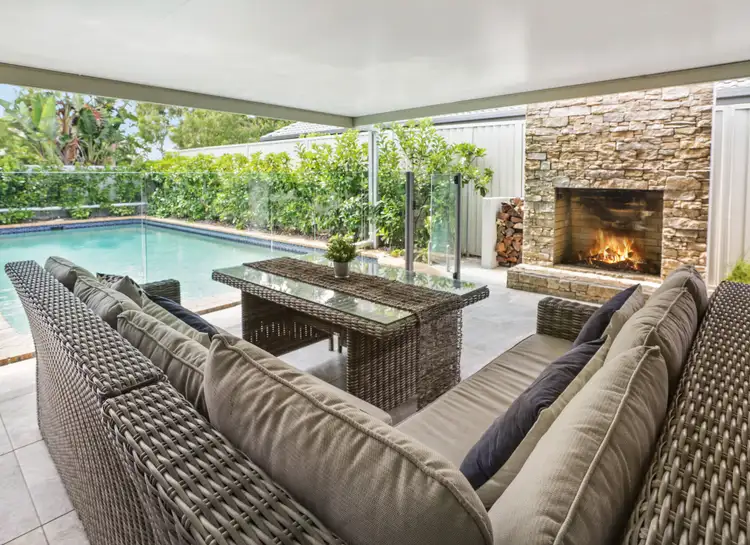 2 Lamb Street, Broadbeach Waters QLD 4218