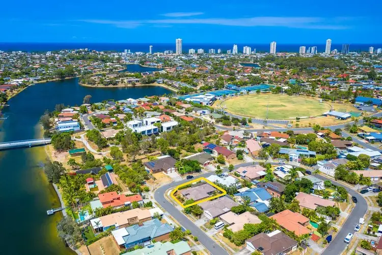 39 Dipper Drive, Burleigh Waters QLD 4220