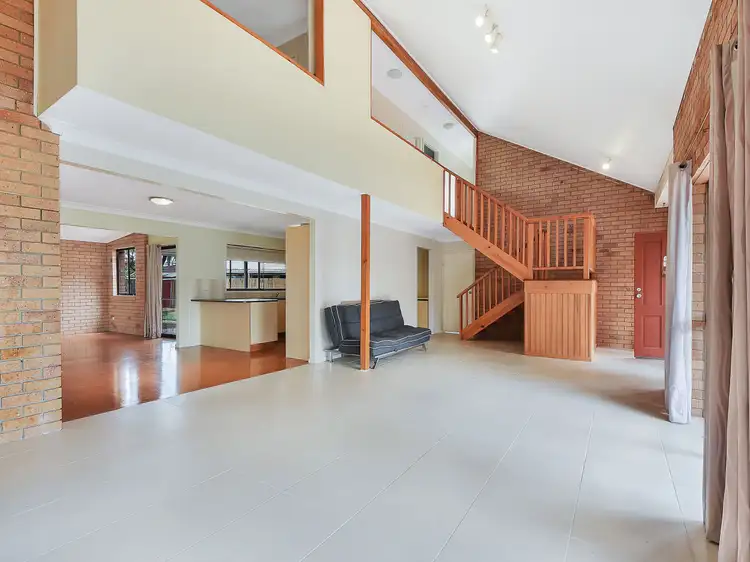 5 Jocasta Street, Eatons Hill QLD 4037