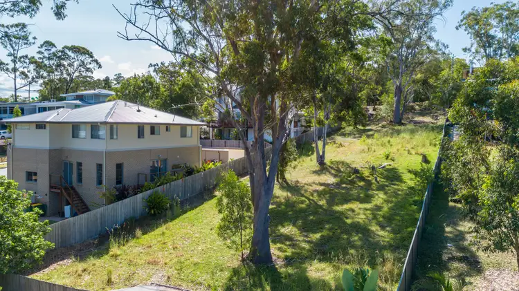 210 Heeb Street, Benowa QLD 4217