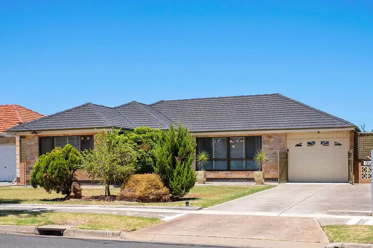 16 Dumfries Avenue, Seaton SA 5023