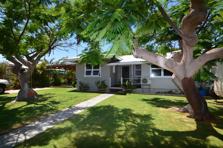 43 Richardson Street, Carnarvon WA 6701