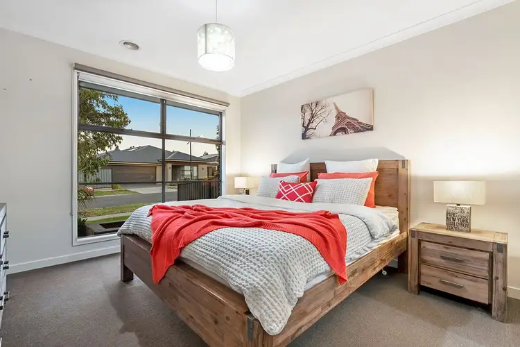 Seventh view of Homely house listing, 4 Gift Road, Craigieburn VIC 3064