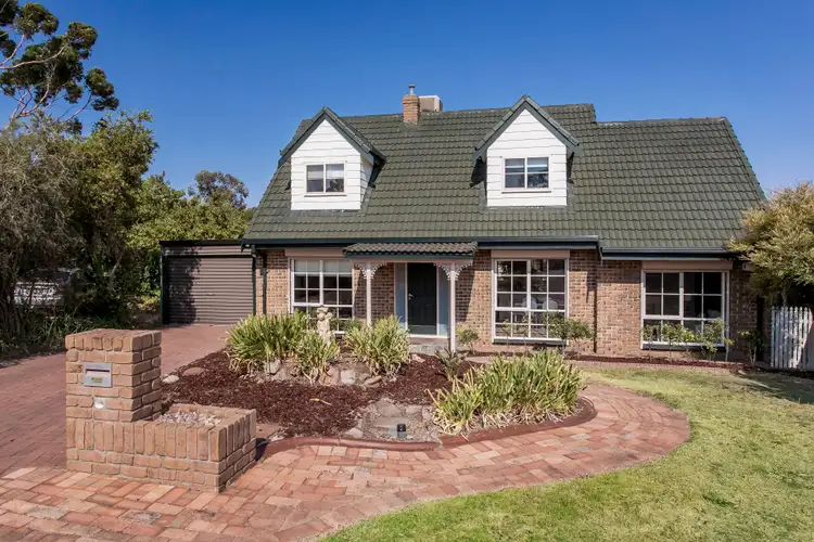 15 Chapman Crescent, Redwood Park SA 5097