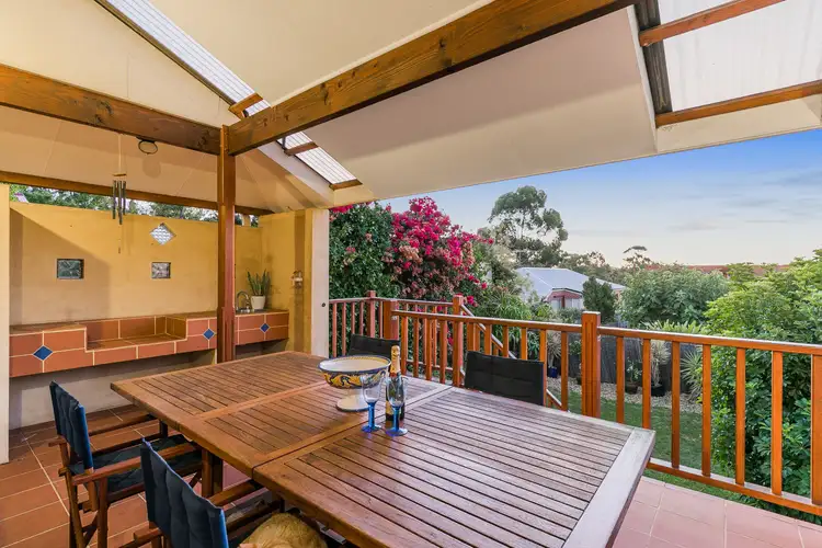 27 Shepherd Street, Beaconsfield WA 6162