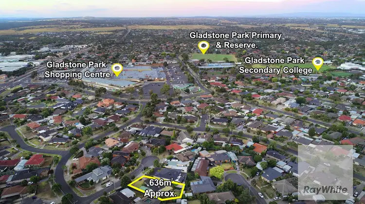 Fifth view of Homely house listing, 4 Sutton Close, Gladstone Park VIC 3043