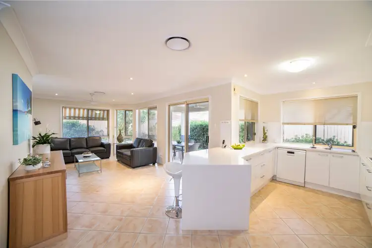 Second view of Homely house listing, 5 Dorval Close, Mansfield QLD 4122