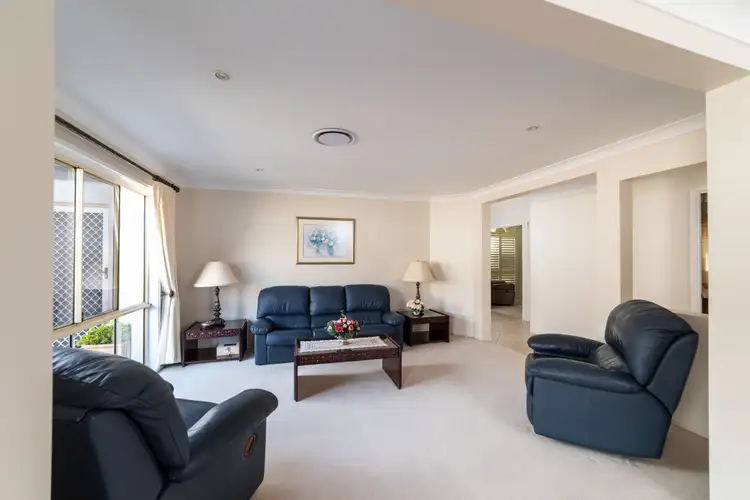 Third view of Homely house listing, 5 Dorval Close, Mansfield QLD 4122