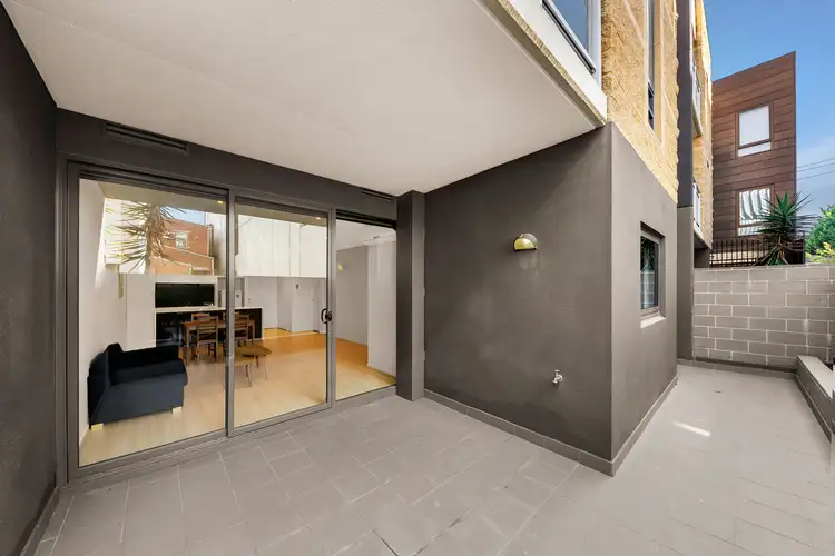 Main view of Homely unit listing, 2/2-4 William Street, Murrumbeena VIC 3163