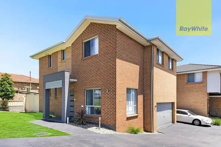 1/51 Cornelia Road, Toongabbie NSW 2146