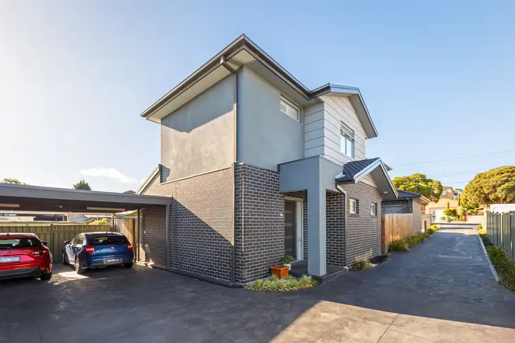 Main view of Homely townhouse listing, 2/39 Purinuan Road, Reservoir VIC 3073