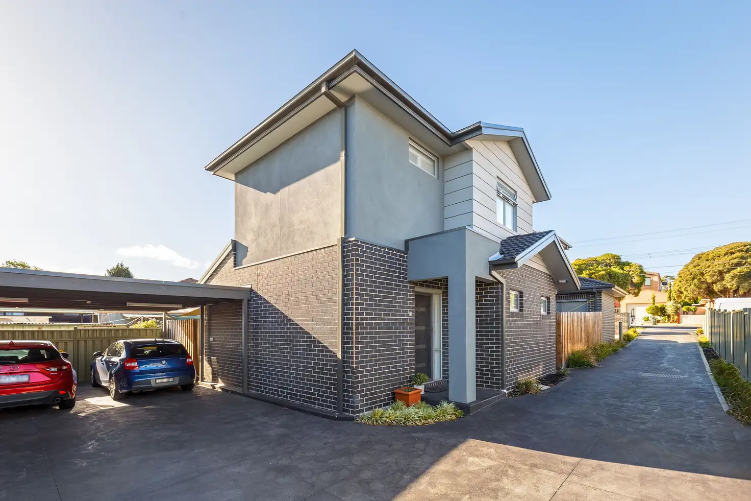 Main view of Homely townhouse listing, 2/39 Purinuan Road, Reservoir VIC 3073