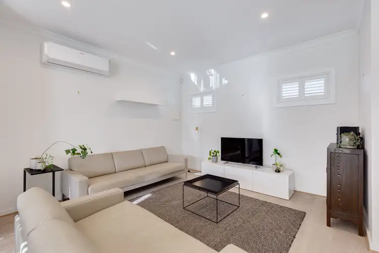 Fifth view of Homely townhouse listing, 2/39 Purinuan Road, Reservoir VIC 3073