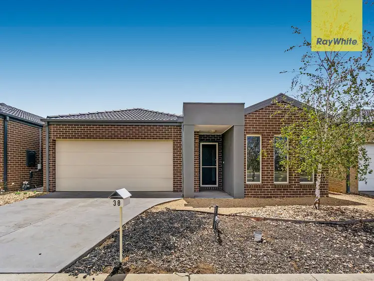 38 Barleygrass Crescent, Brookfield VIC 3338