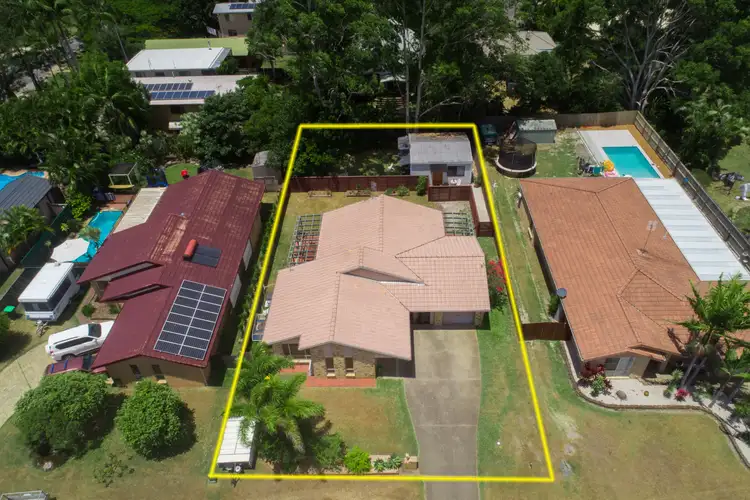 7 Eloura Court, Ocean Shores NSW 2483