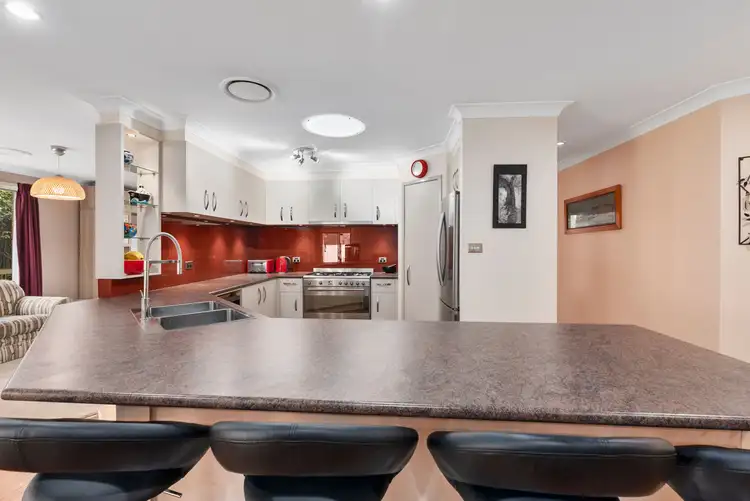 21 Lysander Avenue, Rosemeadow NSW 2560