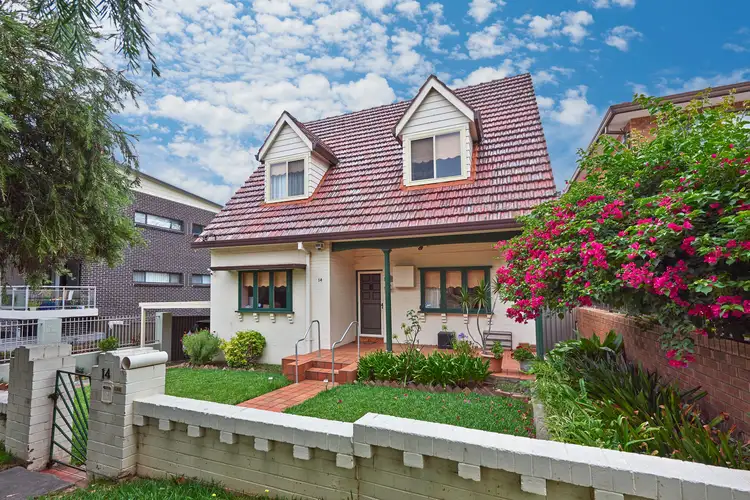 14 Mowle Street, Westmead NSW 2145