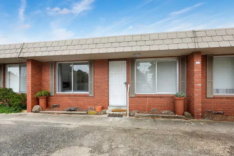 2/9-11 Hannah Street, Seaford VIC 3198
