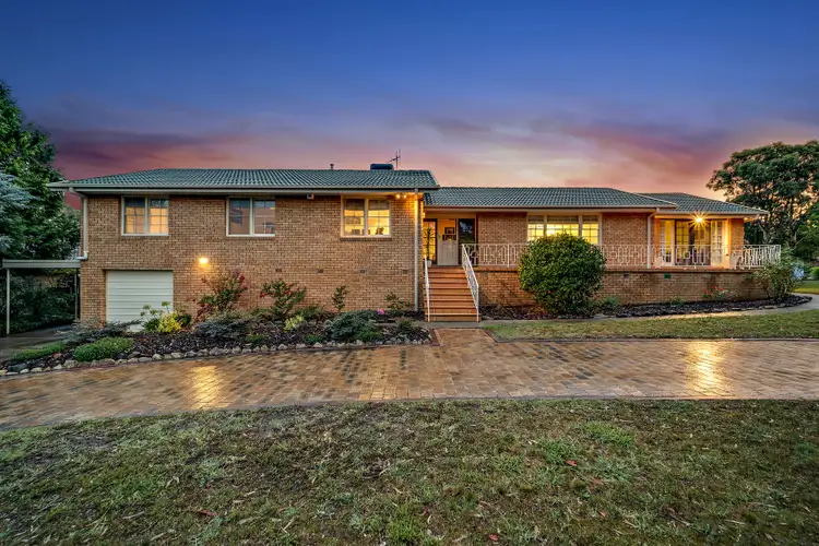 10 Abernethy Street, Weetangera ACT 2614