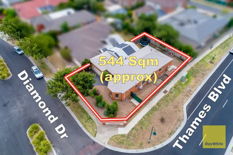 Fifth view of Homely house listing, 2 Diamond Drive, Werribee VIC 3030