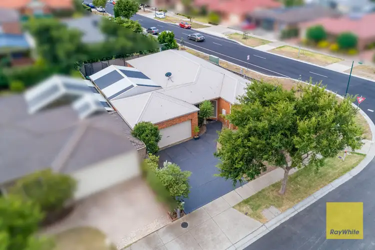 Sixth view of Homely house listing, 2 Diamond Drive, Werribee VIC 3030