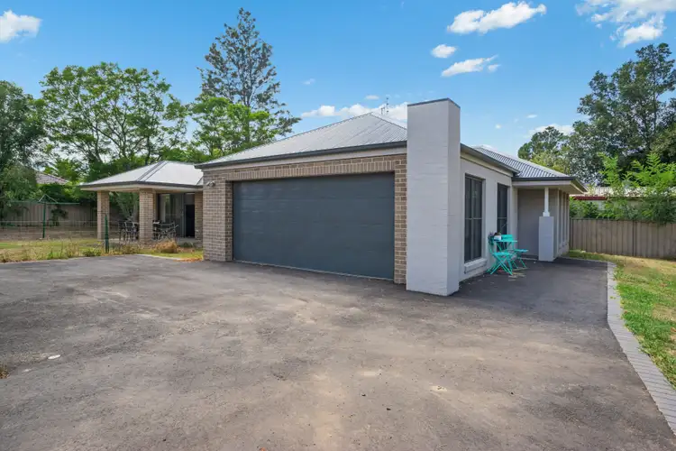 42a George Street, East Maitland NSW 2323
