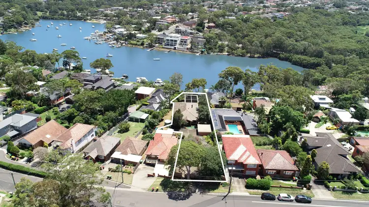 1 Queens Road, Connells Point NSW 2221