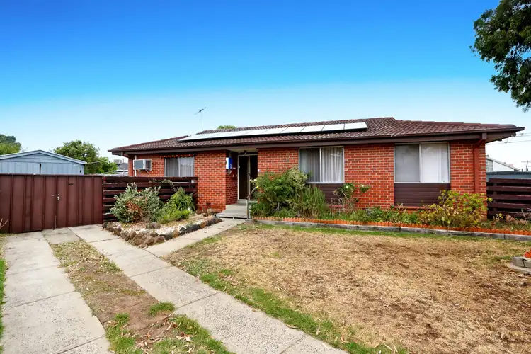 Second view of Homely house listing, 5 Elm Court, Coolaroo VIC 3048