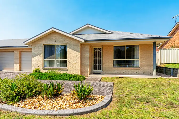 16 Helsinki Parade, Bomaderry NSW 2541