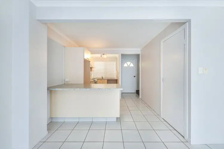Fourth view of Homely unit listing, 2/7-9 Evans Street, Maroochydore QLD 4558