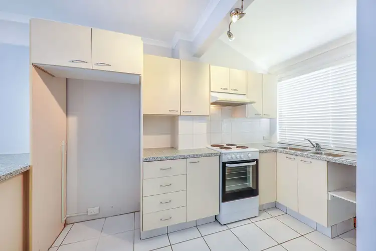 Fifth view of Homely unit listing, 2/7-9 Evans Street, Maroochydore QLD 4558