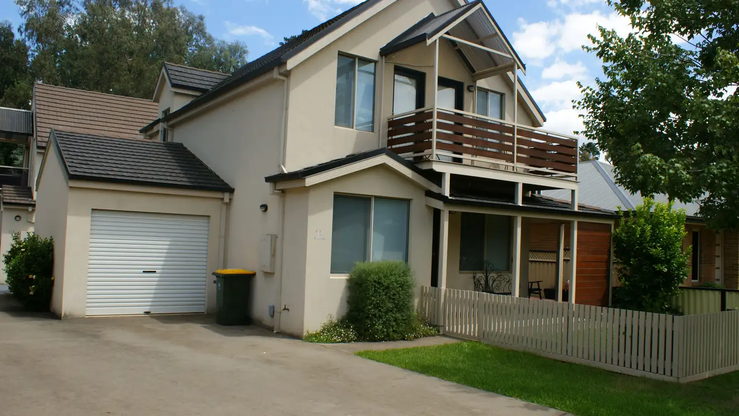 Main view of Homely townhouse listing, 11 Georgian Court, Bright VIC 3741