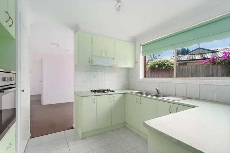 Fifth view of Homely house listing, 3 Capri Court, Pakenham VIC 3810
