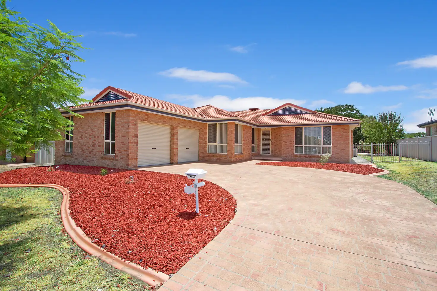 Main view of Homely house listing, 37 Wahroonga Drive, Tamworth NSW 2340