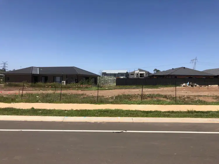 5 Golden Wattle Avenue, Gregory Hills NSW 2557