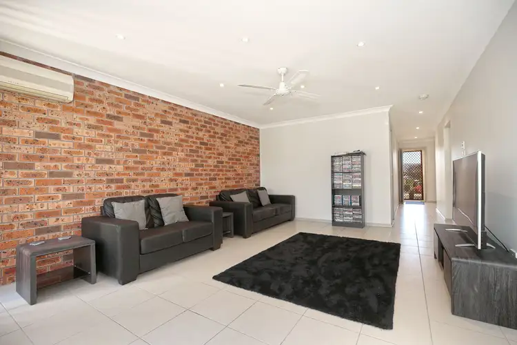 2/24 School House Road, Glenmore Park NSW 2745
