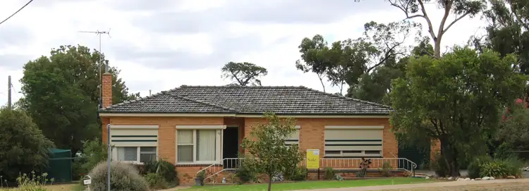 17 Charlton Road, St Arnaud VIC 3478