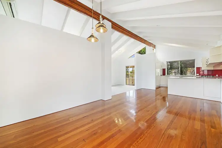 1 Essendon Close, Arundel QLD 4214