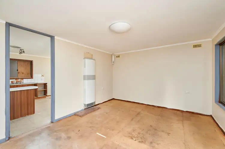 2 Kenny Place, Tolland NSW 2650