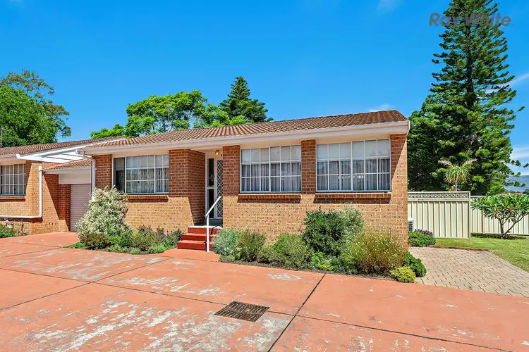 Main view of Homely villa listing, 6/5 Madden Street, Oak Flats NSW 2529