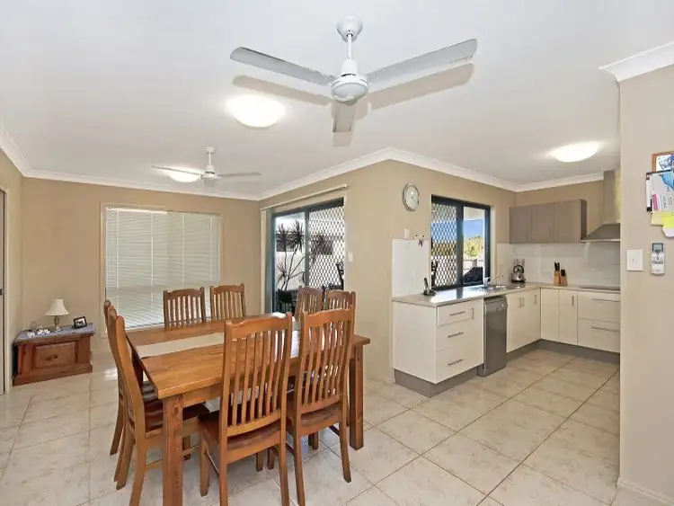 18 Mariala Court, Bushland Beach QLD 4818