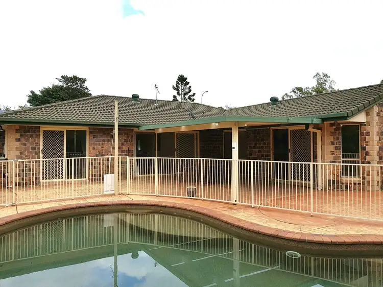 8 Henry Cotton Drive, Parkwood QLD 4214