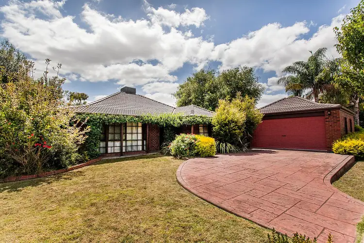 6 Woodlea Place