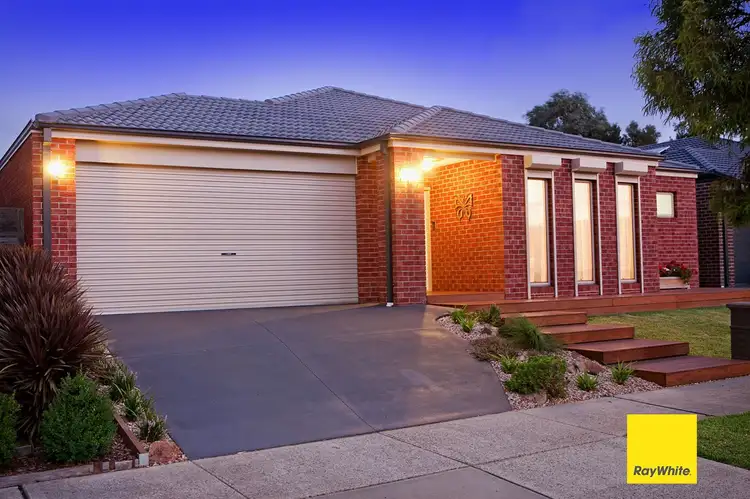 23 Lemon Grove, Cranbourne West VIC 3977