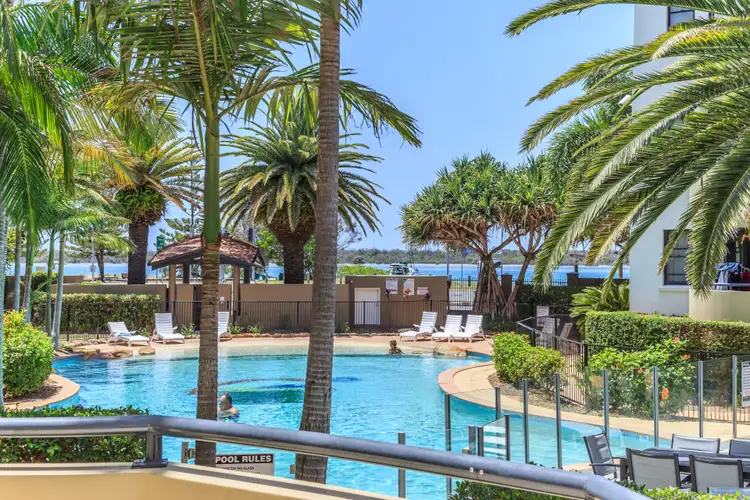 102/392 Marine Parade, Labrador QLD 4215